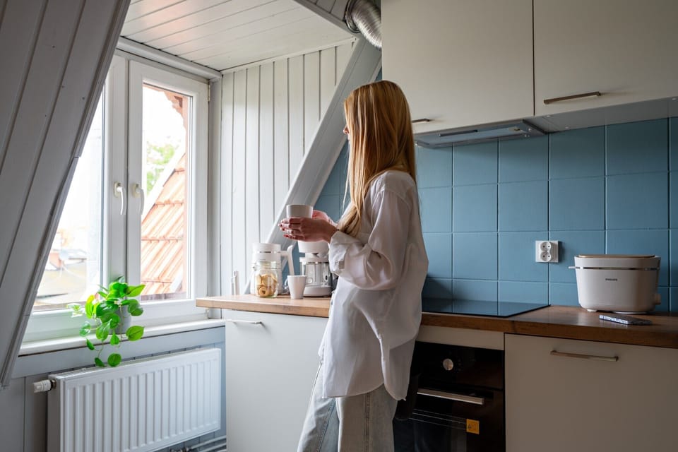 Comfort Apartment, Non Smoking, Bathtub | Private kitchen | Coffee/tea maker, electric kettle, highchair, freezer