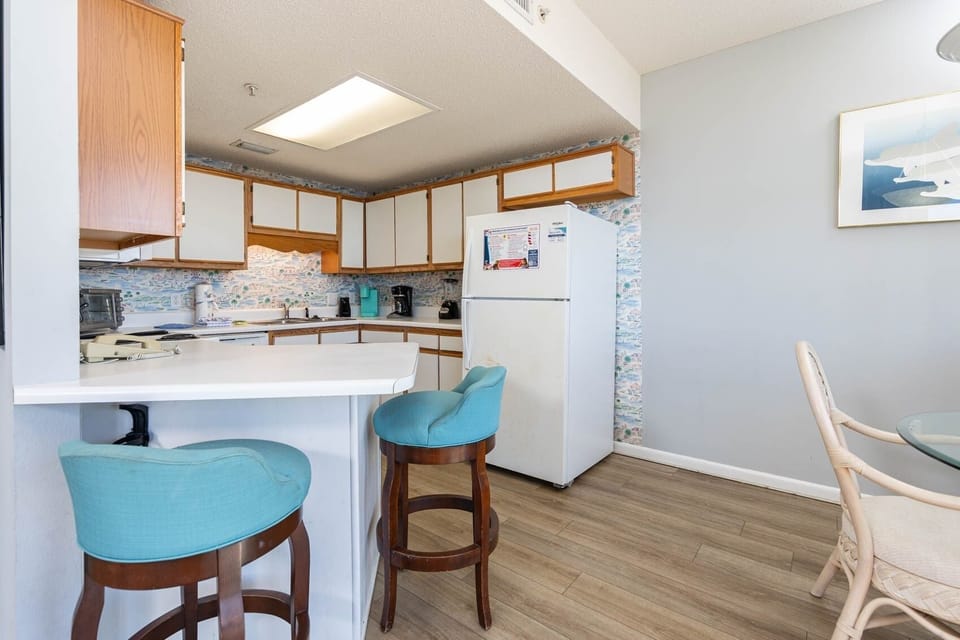 Condo, 1 Bedroom | Private kitchen | Coffee/tea maker, fridge, oven