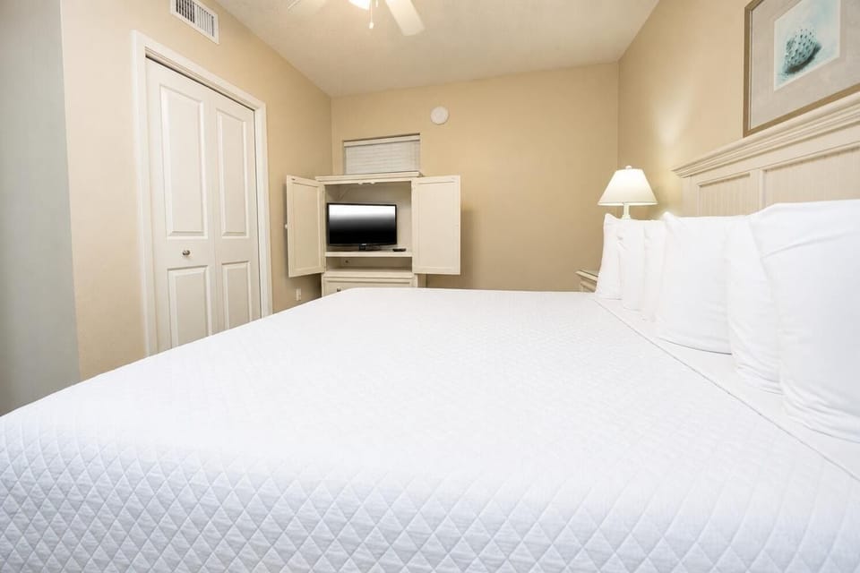 Condo, 1 Bedroom | 1 bedroom, WiFi (free)