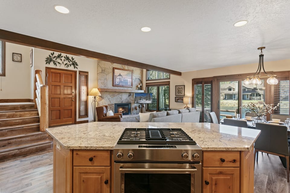 Condo, 3 Bedrooms | Interior
