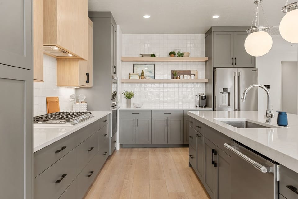 Townhome, 5 Bedrooms | Private kitchen | Fridge, oven, coffee/tea maker, toaster