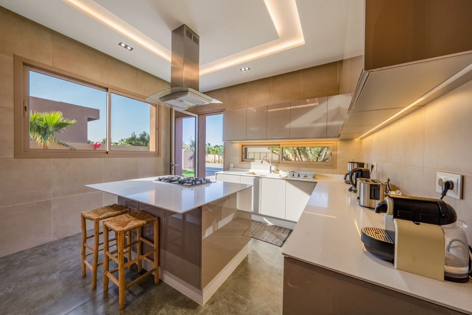 Luxury Villa, Garden View | Private kitchen | Fridge, oven, stovetop, cookware/dishes/utensils