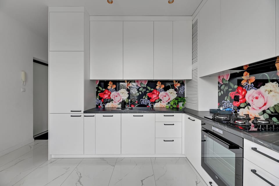 Standard Studio Suite, 1 Queen Bed with Sofa bed, Non Smoking, Private Bathroom | Private kitchen | Coffee/tea maker, electric kettle, highchair, freezer