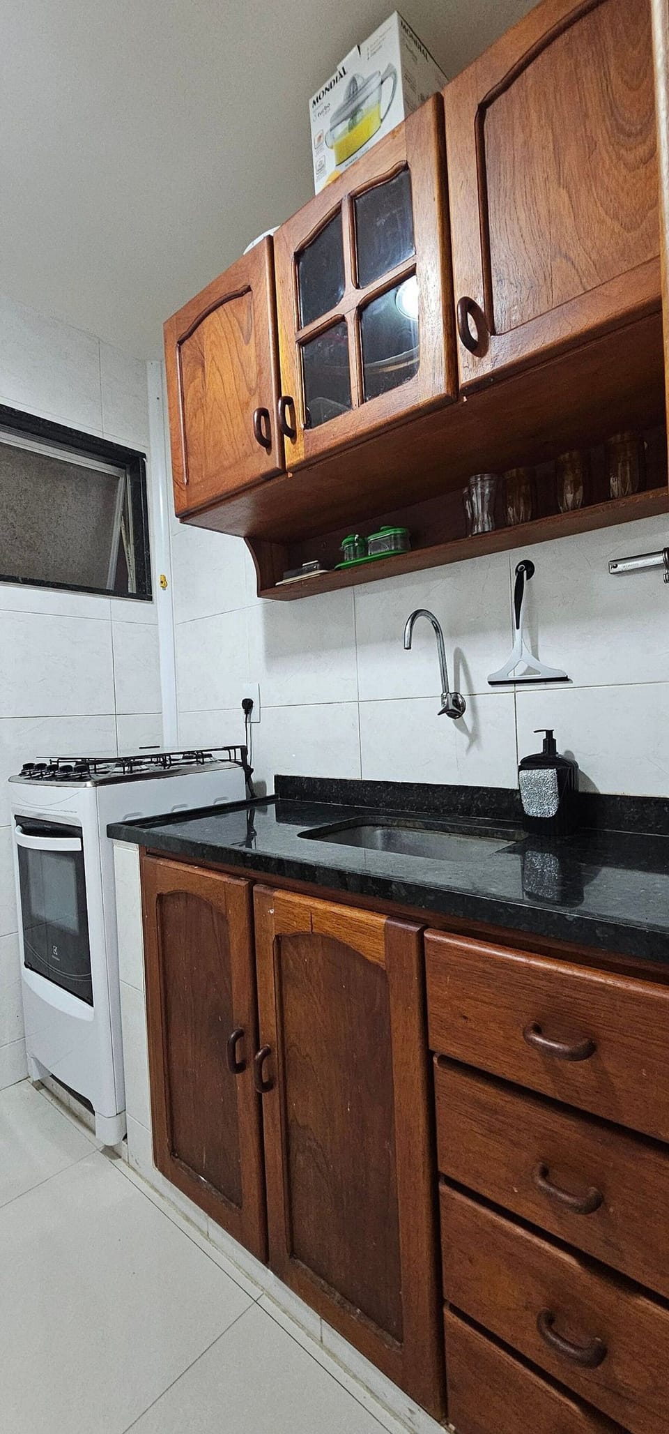 Apartment | Private kitchen | Coffee/tea maker, cookware/dishes/utensils, dining tables