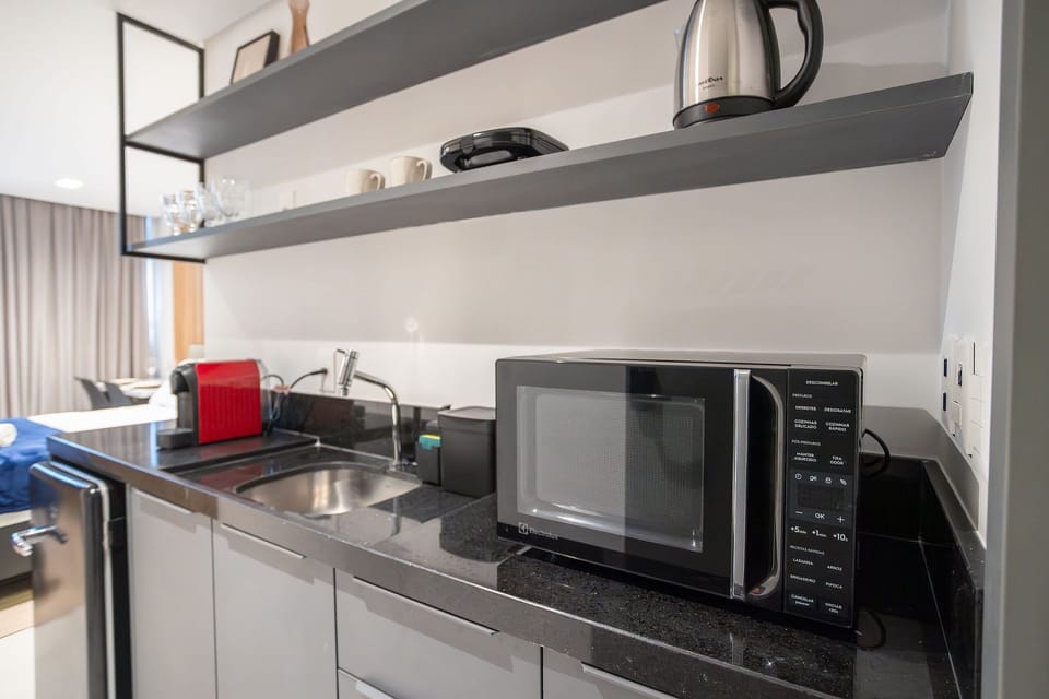 Basic Double Room | Private kitchen | Cookware/dishes/utensils