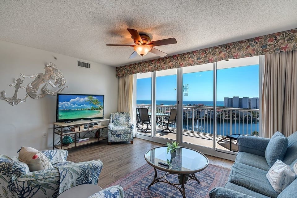 Home Decor, Appliance, Ceiling Fan, Building, Furniture
