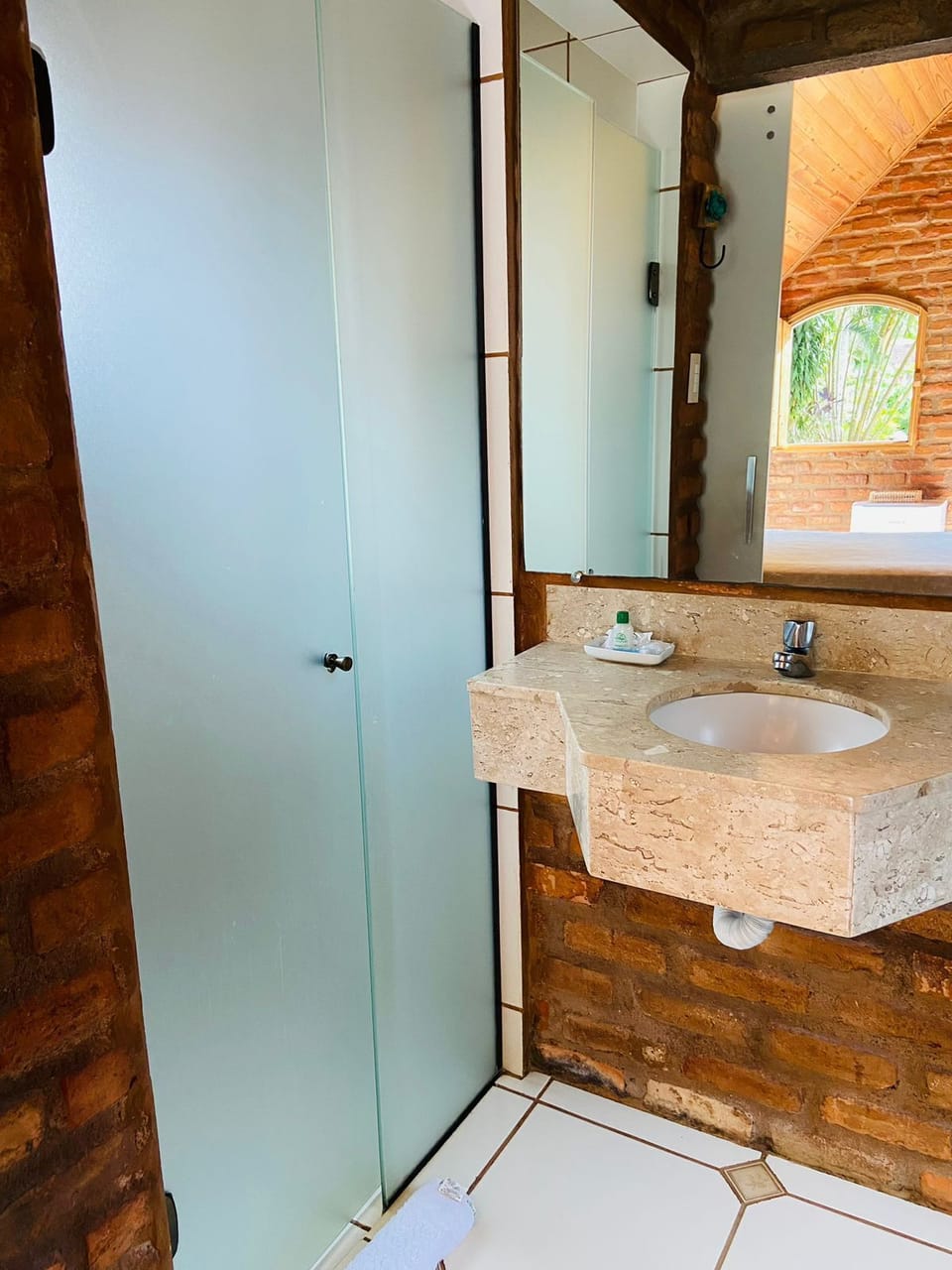 Chalet, Garden View | Bathroom | Shower, free toiletries, towels, soap