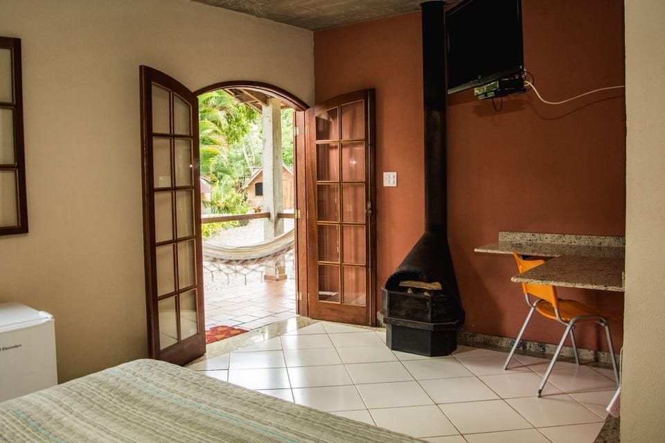 Chalet, Lanai, Lake View | Free WiFi