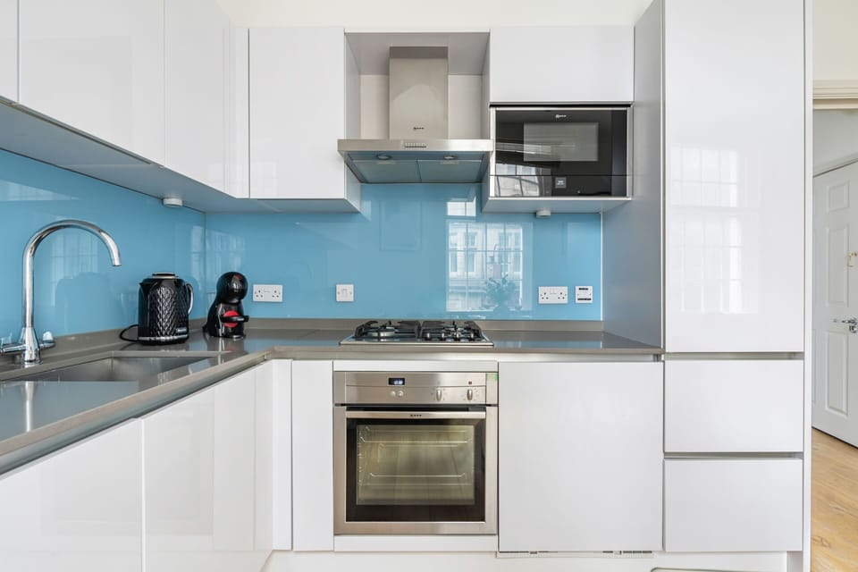 City Apartment, 1 Double Bed with Sofa bed, Non Smoking, City View | Private kitchen | Espresso maker, coffee/tea maker, electric kettle, toaster