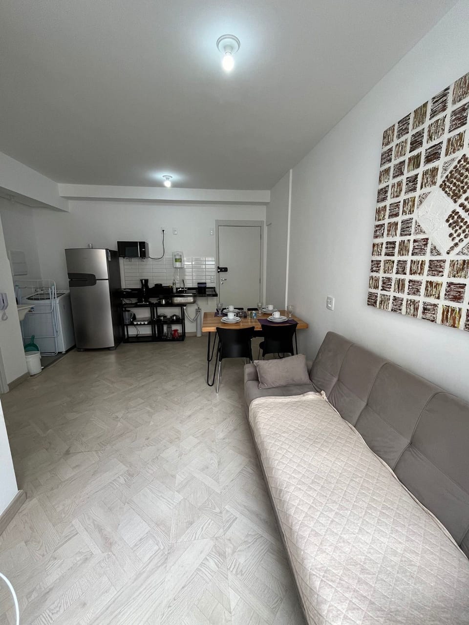 Apartment | Living area | Flat-screen TV
