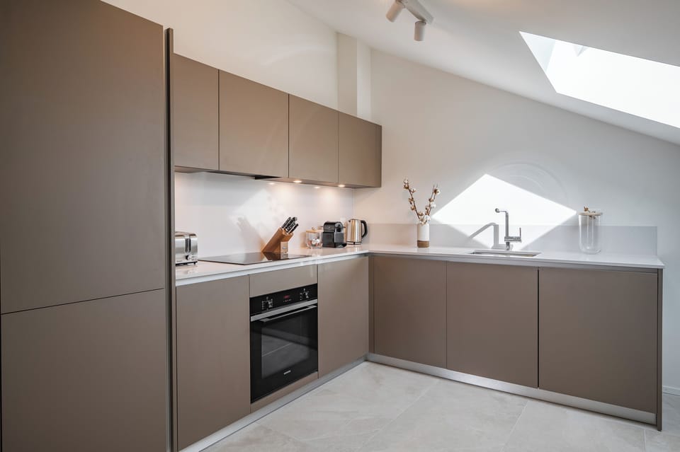Alpine : Appartement 90 | Private kitchen | Espresso maker, fridge, microwave, oven
