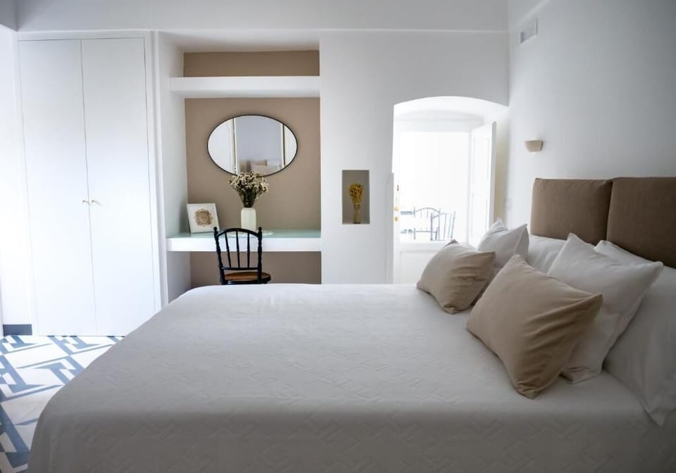 Family Suite, Patio, Courtyard View | In-room safe, soundproofing, free WiFi
