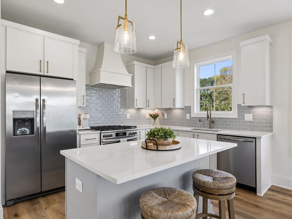 Beautiful Kitchen with Island