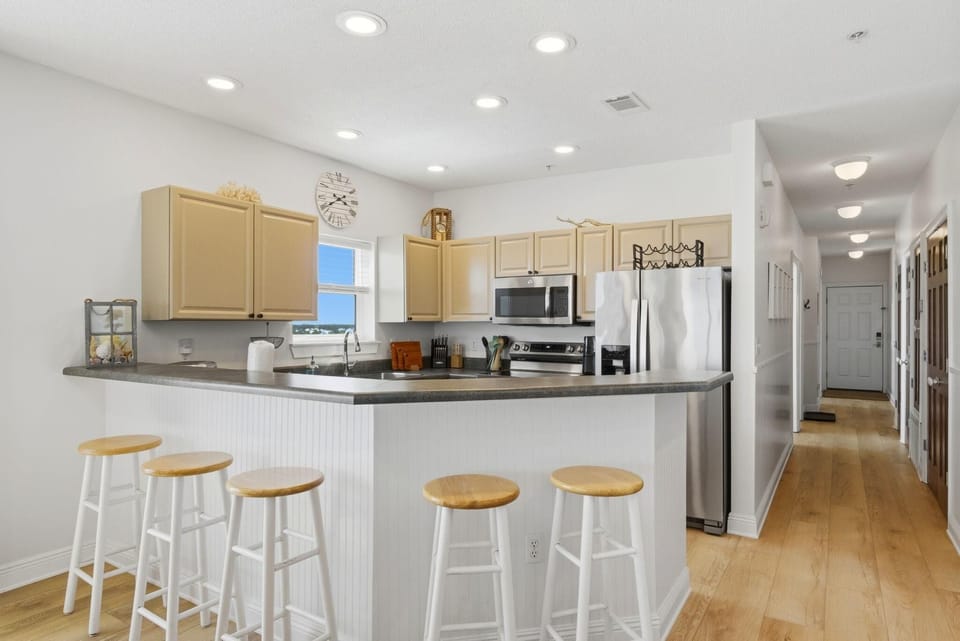 Condo, Multiple Beds (Riviera Dunes 503) | Private kitchen