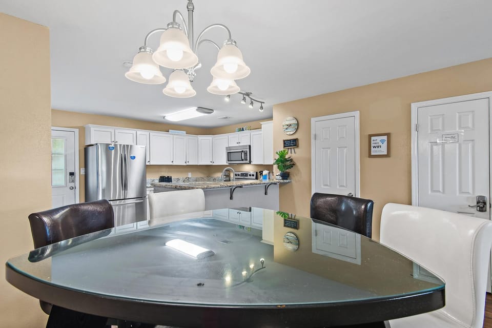 House, Multiple Beds (Woodland Shores- Sea'cret Treasure) | Dining