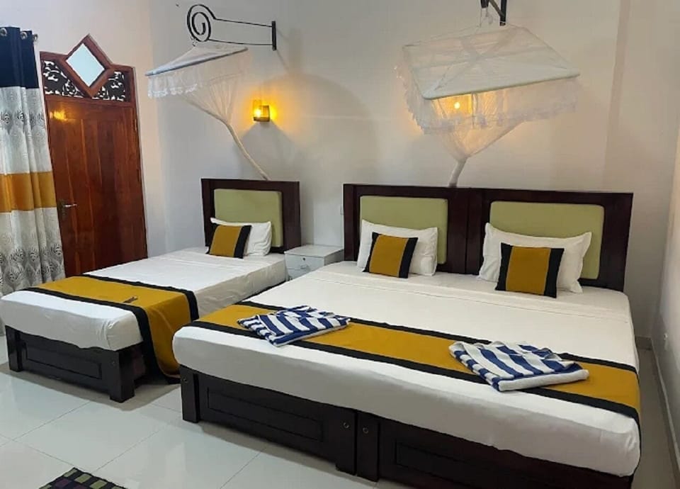 Deluxe Double Room, Garden View | Laptop workspace