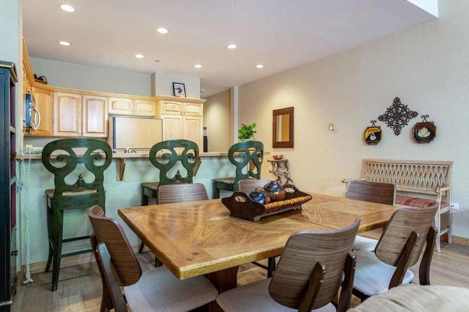 6 person dining table plus bar seating