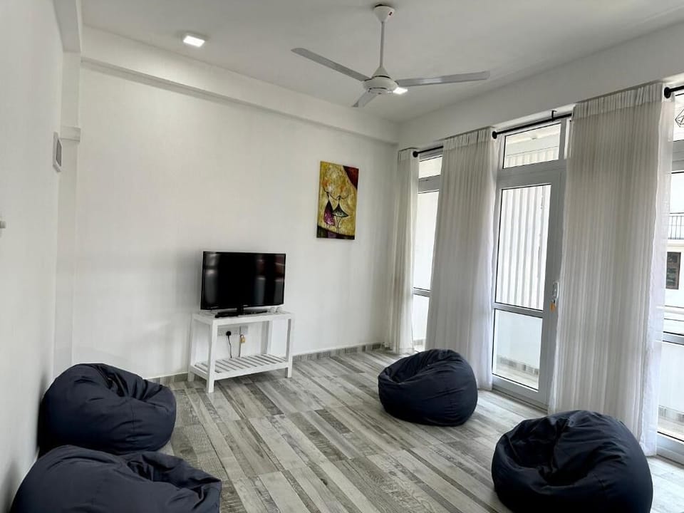 Deluxe Double Room, Balcony, Mountain View | Interior