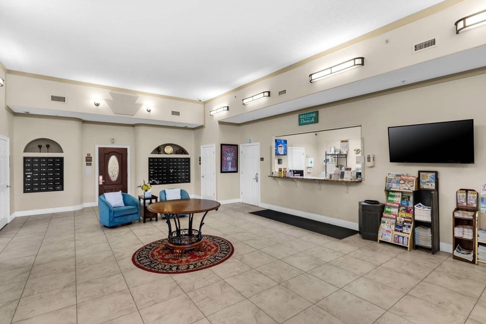 Treasure Island Unit 905 Apartment in Lower Grand Lagoon