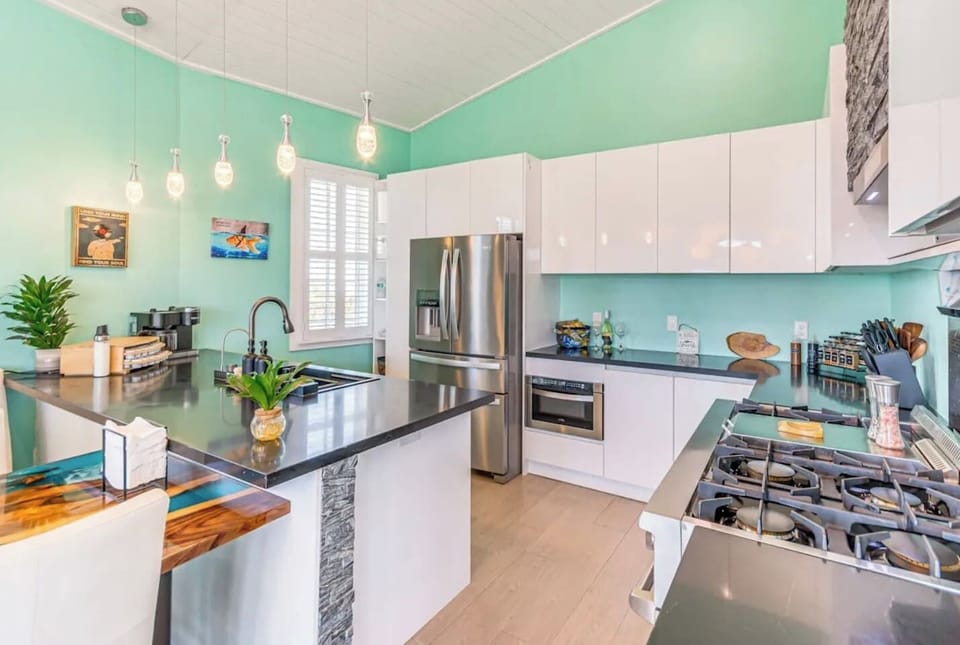 3rd floor kitchen