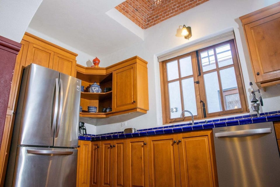 Kitchen AV78
Fully equipped Gas stove