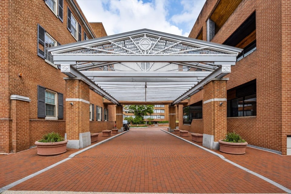 Washington Studio King Building Exterior