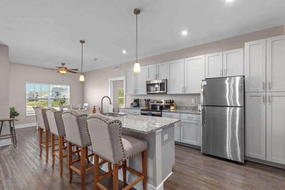 Kitchen with island