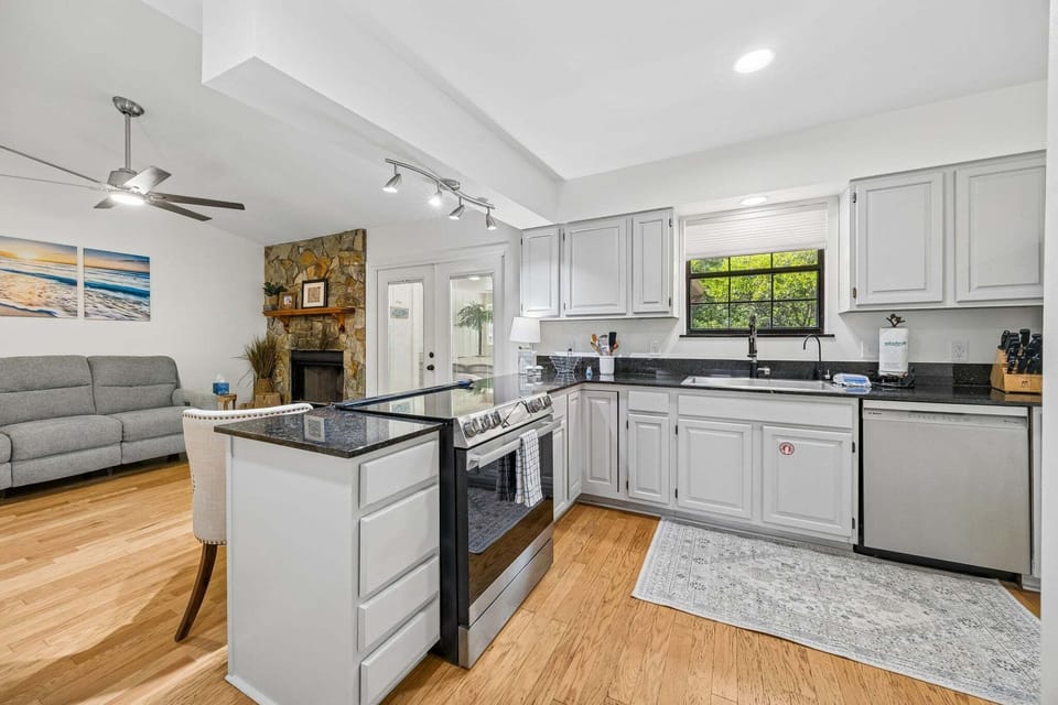Fully equipped kitchen