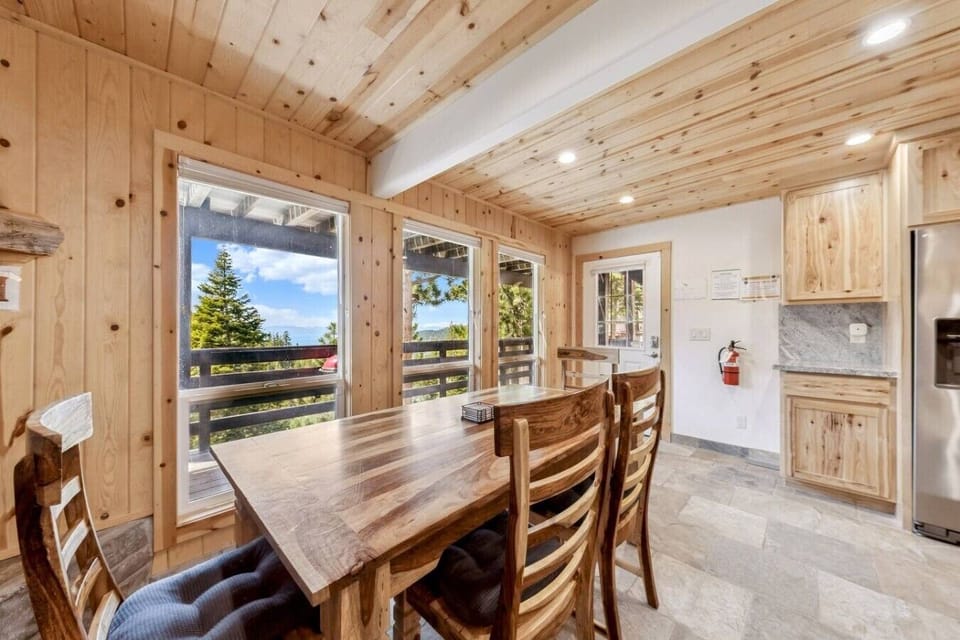 Lake views from the dining room