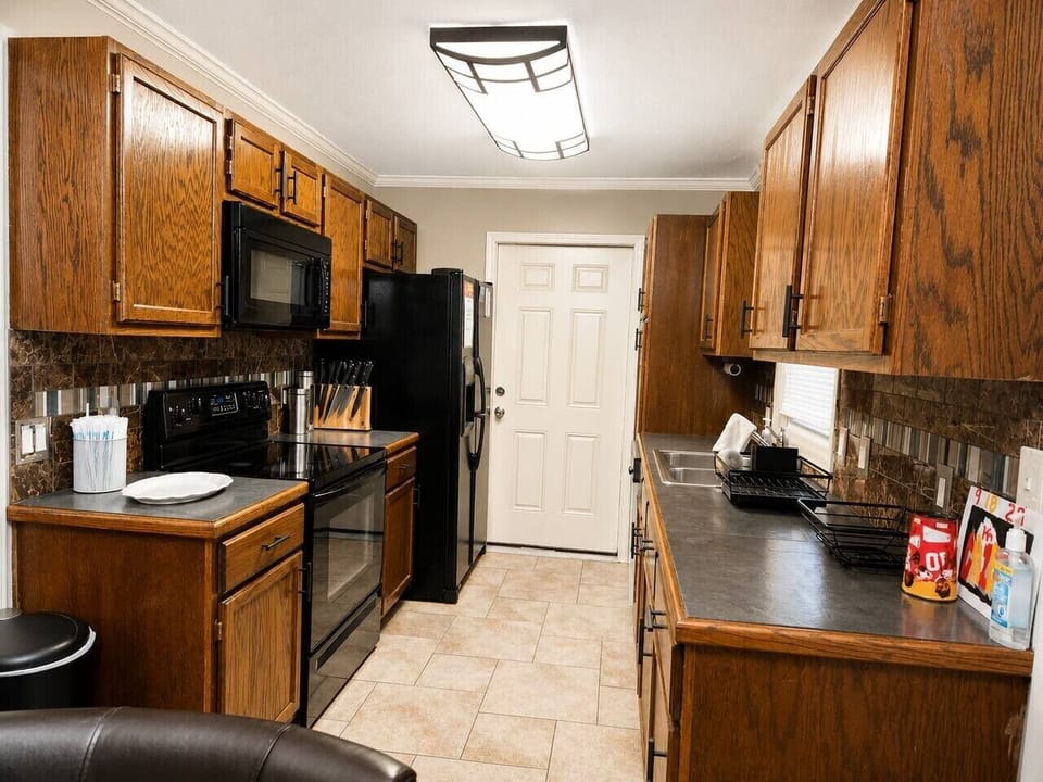 Fully stocked kitchen with everything you need for home-cooked meals