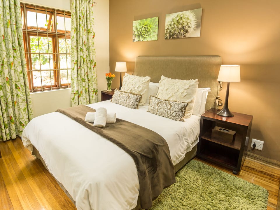 Luxury Double Room, 1 Double Bed | Premium bedding, desk, laptop workspace, free WiFi