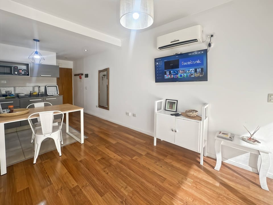Apartment, 1 Bedroom, Balcony, City View | Interior
