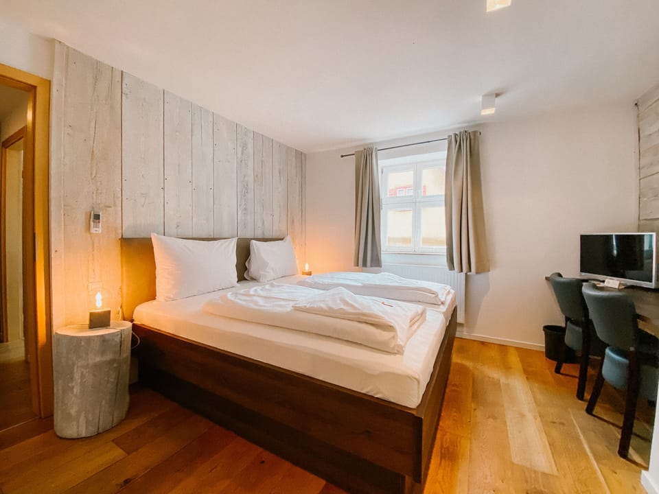 Standard Double Room | Hypo-allergenic bedding, minibar, in-room safe, desk