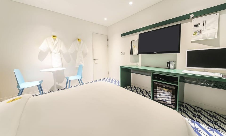 Deluxe Double Room | Down comforters, WiFi (free), individually decorated