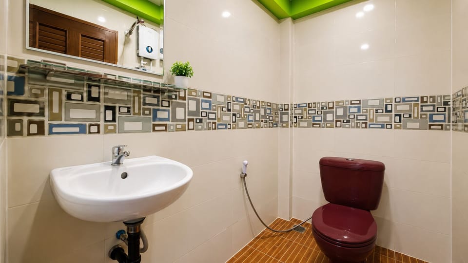 Shower, towels