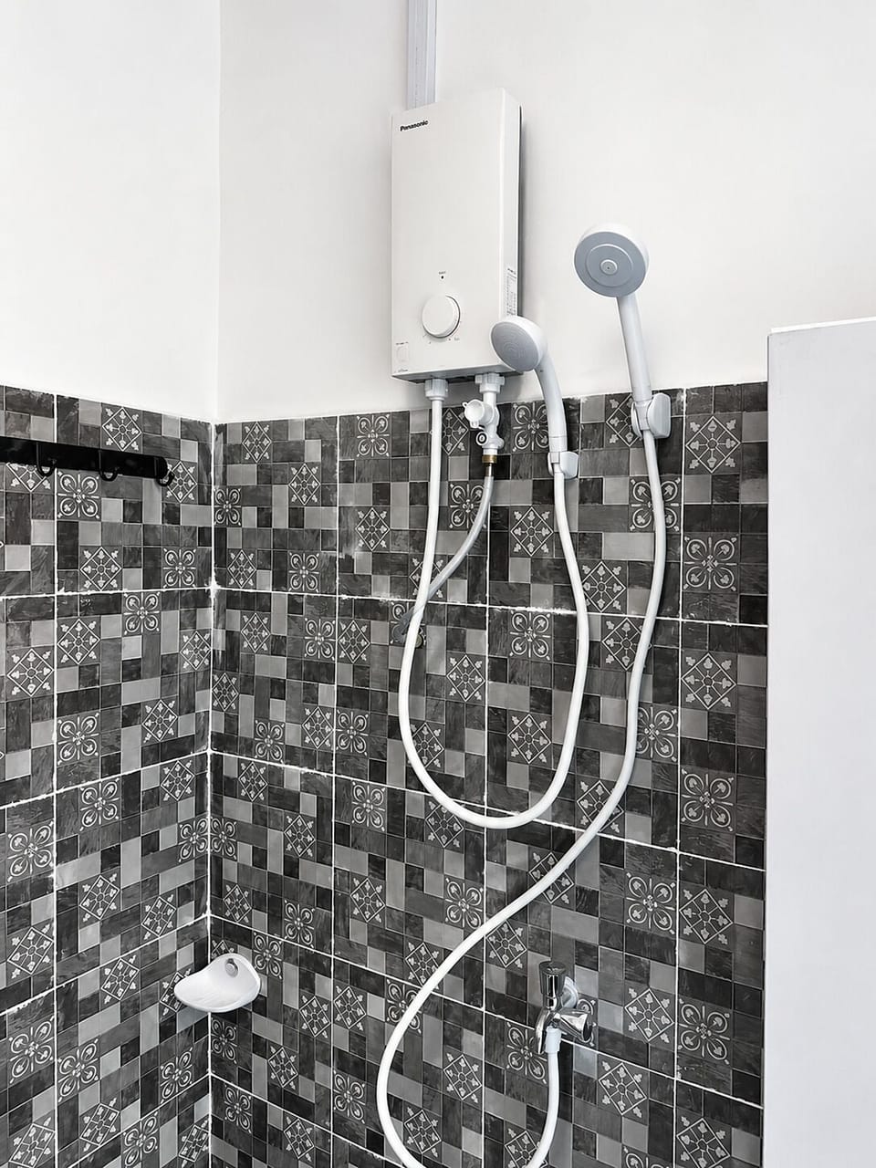 Shower, towels