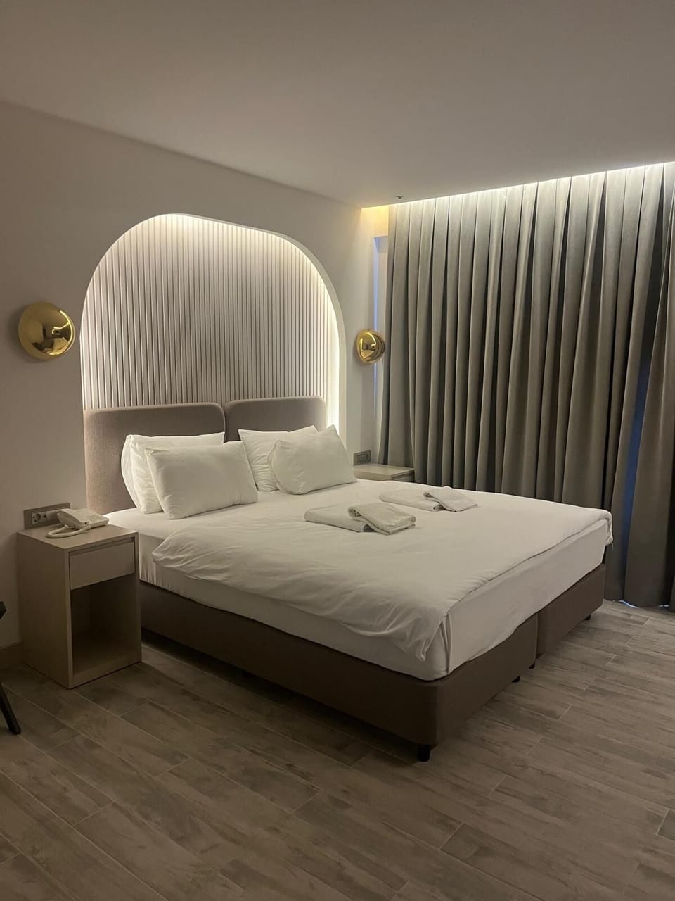 Deluxe Room, City View | Premium bedding, Select Comfort beds, minibar, in-room safe