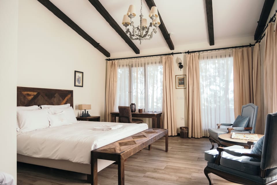 Standard Triple Room, Garden View | Minibar, WiFi (free), bed sheets