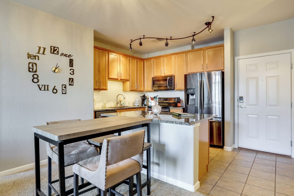 Property Interior | Single-Story Condo