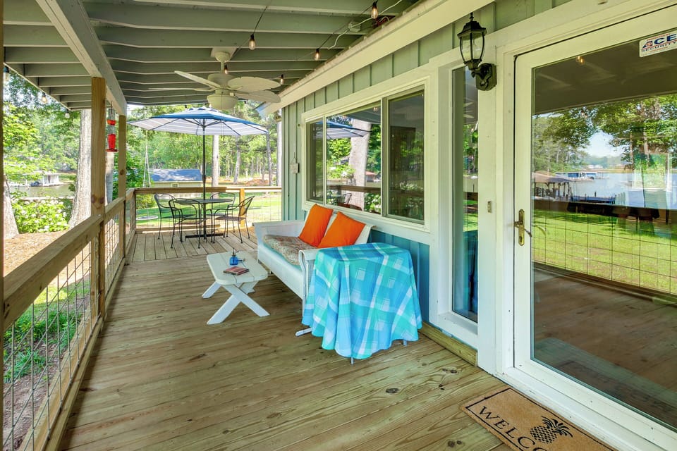 Private Deck