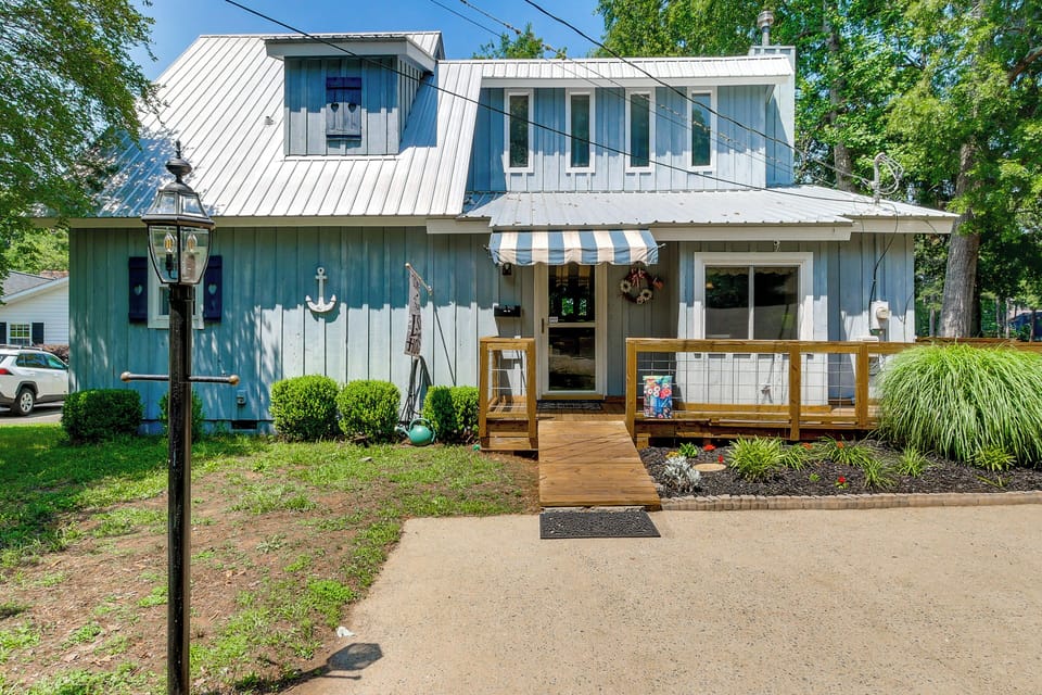 Exterior | 2-Story Home