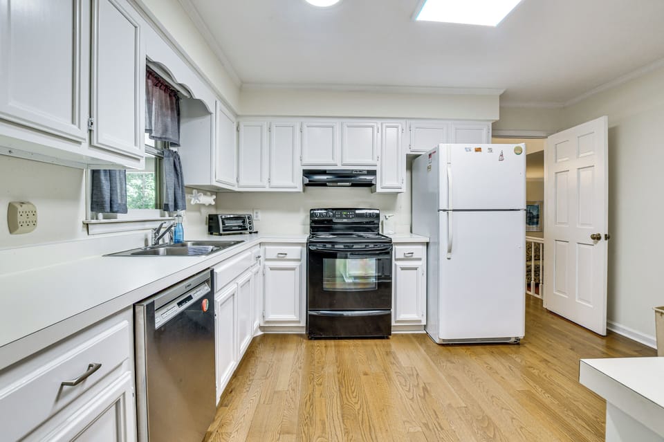 Kitchen | 1st Floor