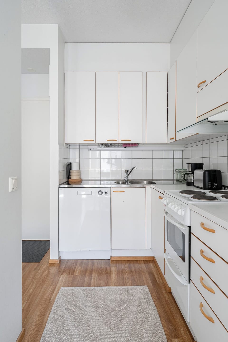 Comfort Apartment, Sauna, Beachfront | Private kitchen | Full-size fridge, microwave, oven, stovetop
