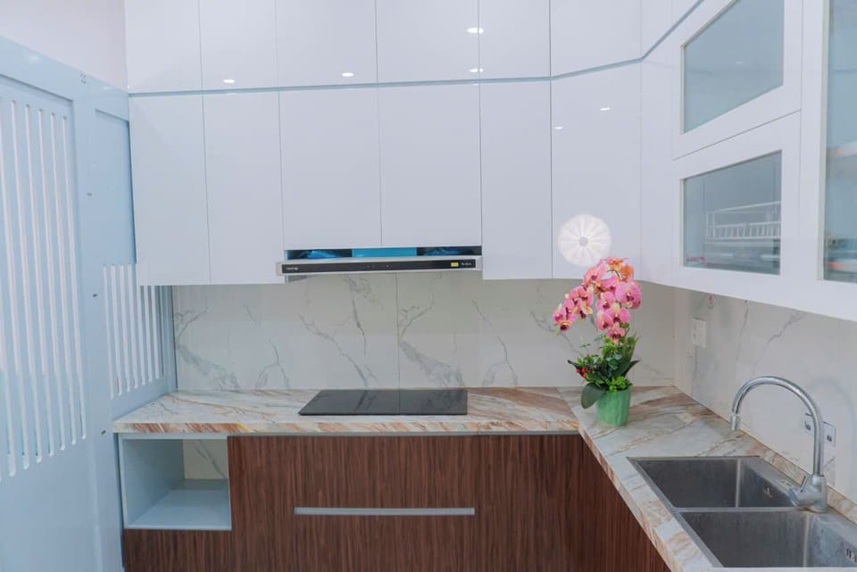Comfort Room | Private kitchen