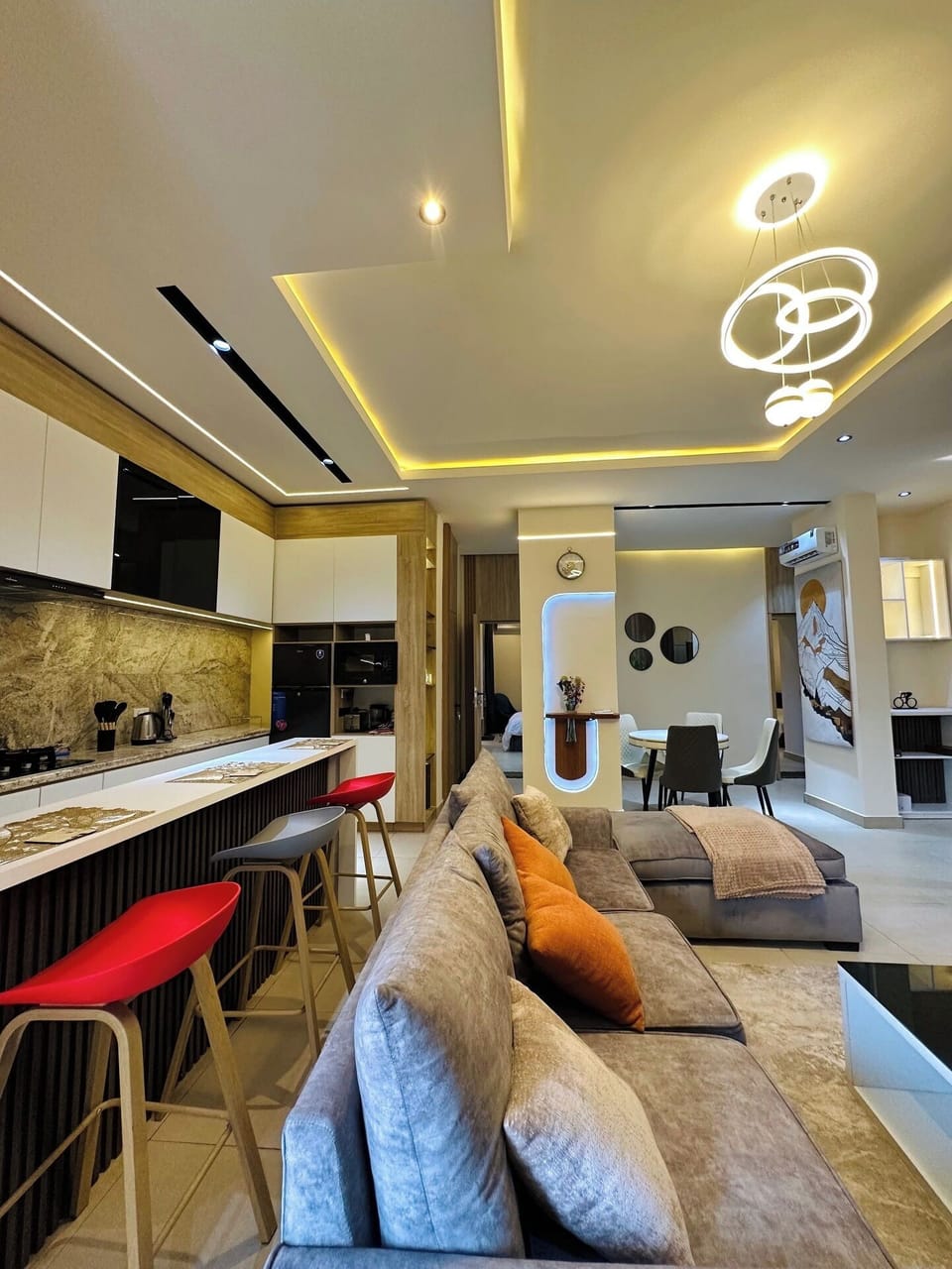 Family Apartment, Balcony, City View | Living area
