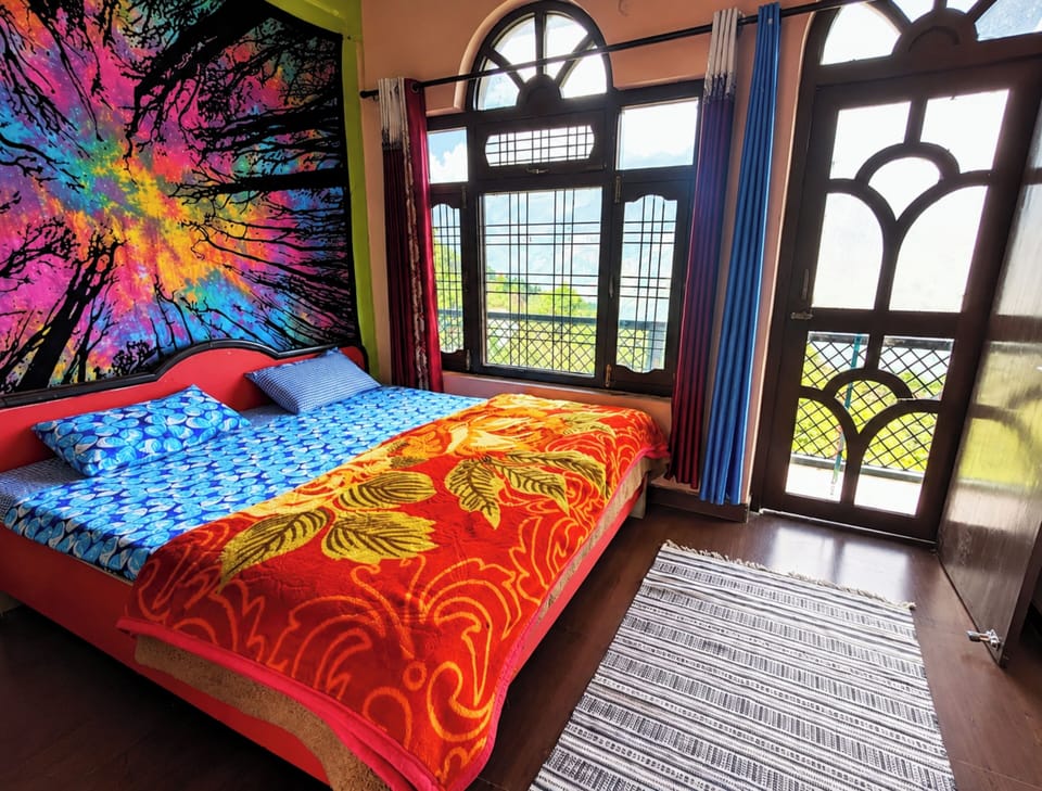 Deluxe Double Room, Multiple Beds | Hypo-allergenic bedding, desk, soundproofing