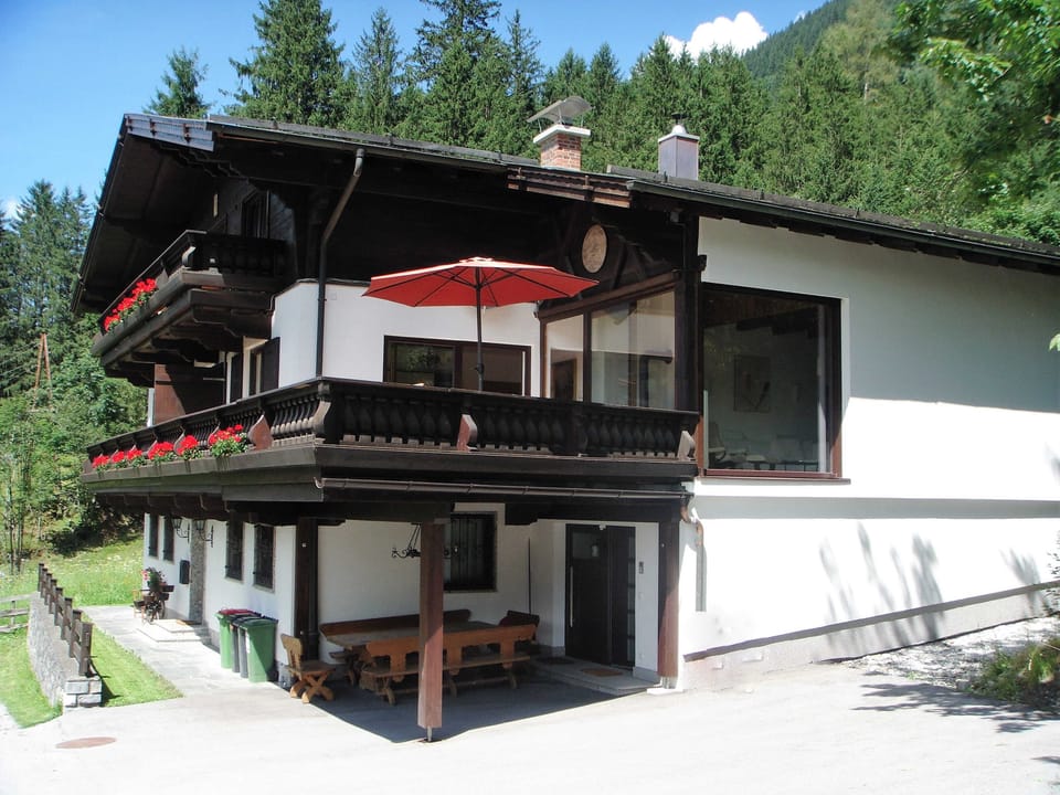 Family Chalet, Mountain View | Exterior