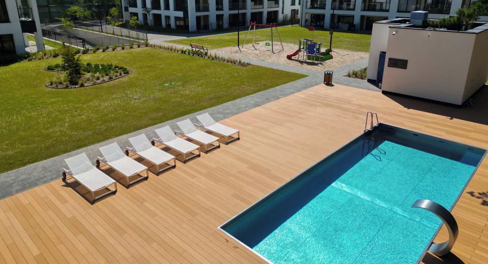 Seasonal outdoor pool