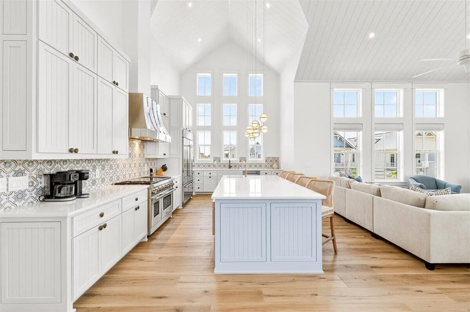 Kitchen, 2nd Floor