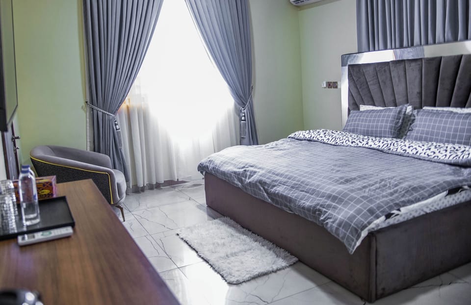Deluxe Double Room, Hill View | Blackout drapes, iron/ironing board (on request), WiFi (free)